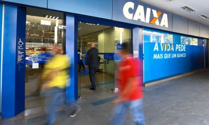 Movimentação em agência da Caixa Econômica Federal