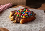 Fast food brasileiro de waffles quer concorrer com McDonald’s e BK