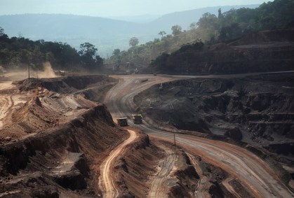 Área de mina de minério de ferro em Paraupebas