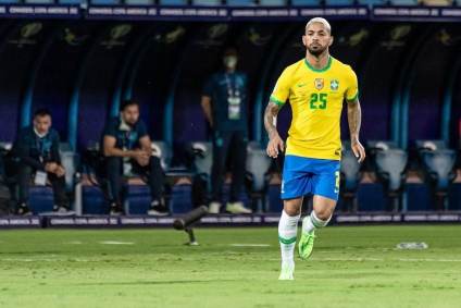Douglas Luiz foi convocado para a Copa América