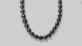 Mikimoto, a joalheria japonesa que criou a pérola cultivada há mais de 125 anos, é uma das marcas mais prestigiadas do setor