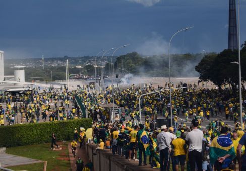 Articulação por anistia pode aliviar pena para “efeito manada” no 8/1
