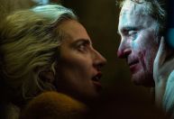 Joaquin Phoenix e Lady Gaga aparecem como Coringa e Arlequina em foto; veja