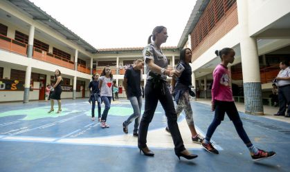 Estados decidem manter escolas cívico-militares após encerramento de programa do governo federal