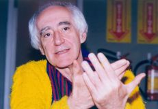 O diretor de teatro José Celso Martinez Correa, ou Zé Celso, durante entrevista realizada no Teatro Oficina, na capital paulista, em setembro de 1995.