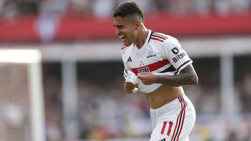 Nestor comemora o gol do título do São Paulo na Copa do Brasil