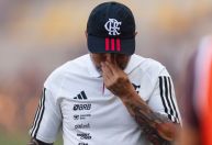 Sampaoli abandona campo após vice do Flamengo e não recebe medalha