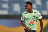 Com Vini Jr., Diniz testa contra a Venezuela seu ataque ideal na Seleção