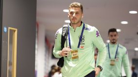 Bento, do Athletico-PR, será um dos goleiros da Seleção Brasileira na Copa América