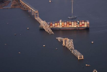 Colisão de navio de carga com ponte de Baltimore, nos Estados Unidos