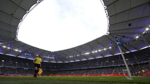 Volksparkstadion, em Hamburgo, tem capacidade para 49.000 pessoas