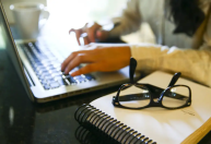 Informática, ChatGPT e mais: Veduca oferece cursos on-line gratuitos