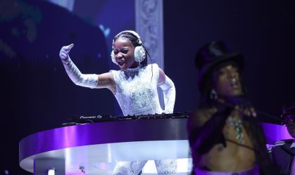 Aos 12 anos, filha de Madonna ataca de DJ e lança techno; ouça