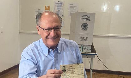 Eleição em São Paulo: Alckmin vota na zona sul da capital paulista
