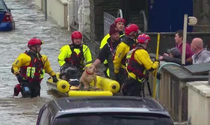Tempestade Bert deixa pelo menos cinco mortos no Reino Unido
