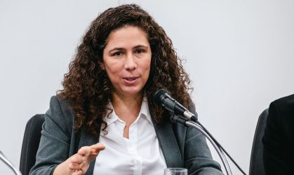 Governo decidirá em fevereiro se faz novo “Enem dos Concursos”, diz ministra