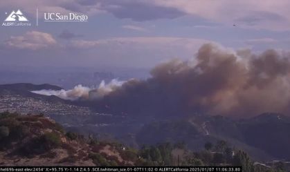 Vento forte deve agravar incêndios em Los Angeles no início desta semana
