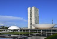 Oposição adia protocolo de requerimento da CPMI do INSS para 20 de maio