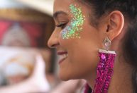Carnaval: suor e glitter podem causar irritação na pele; veja cuidados