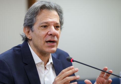 Comissão do Imposto de Renda quer priorizar explicações de Haddad