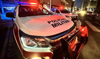 PM é agredida em assalto e tem arma roubada por criminosos em rodovia de SP