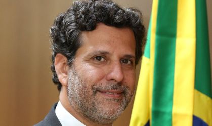 Consulta sobre conflito de interesse de número 2 do MEC com OEI é arquivada