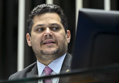 Alcolumbre sinaliza resistência à CPMI para apurar fraudes no INSS