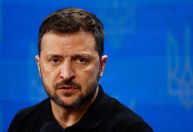 Zelensky acusa Rússia de tentar "complicar e arrastar" negociações de paz